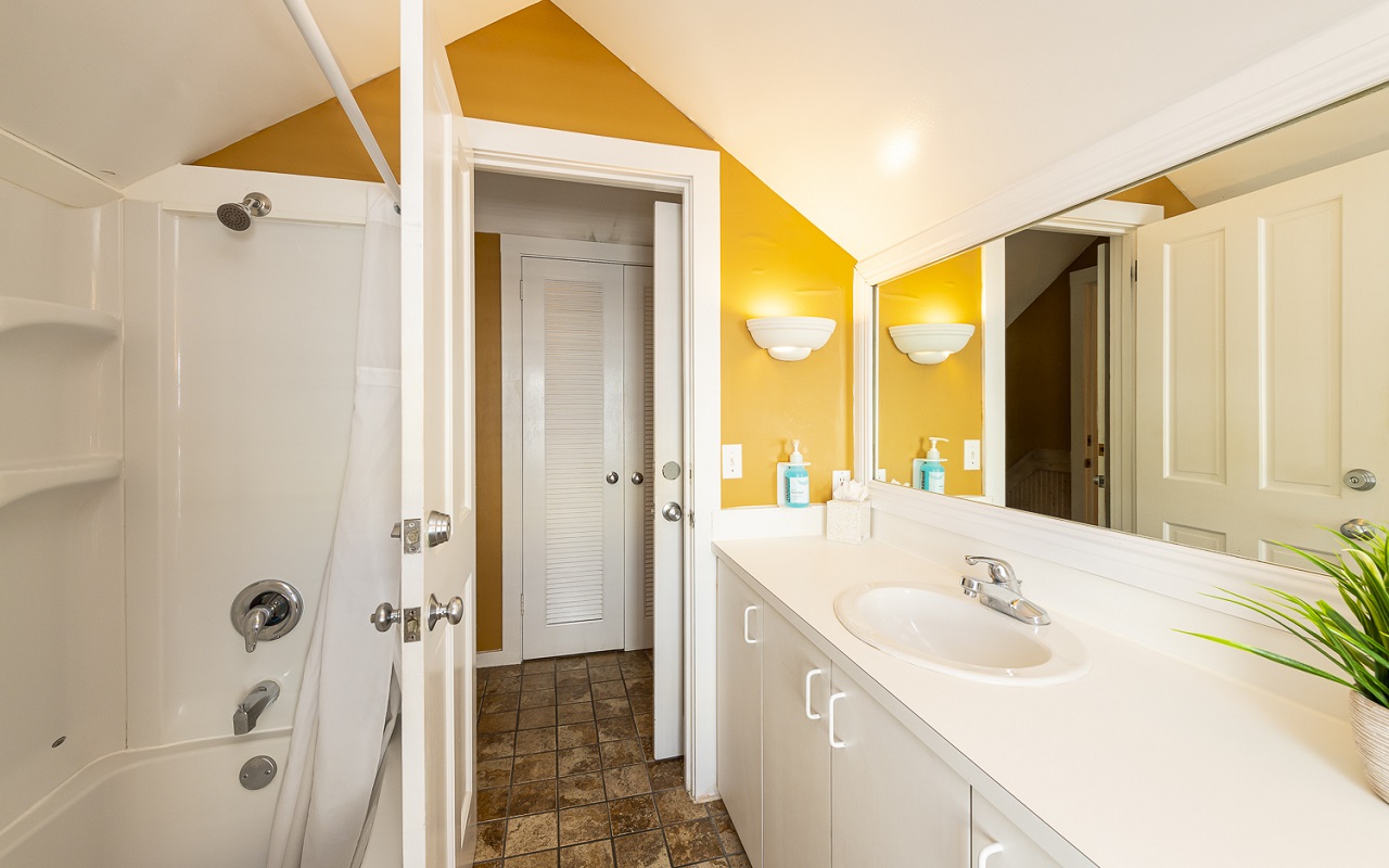 Key West Villas - Villa Grande's third floor bathroom