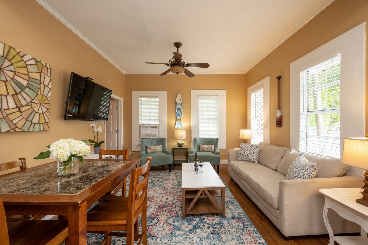 Vacation rental in Key West - Villa Rosa living area